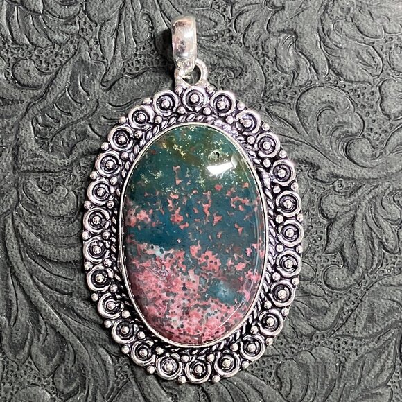 Heliotrope Bloodstone Pendant Crystal Stone Jewelry - Picture 1 of 8